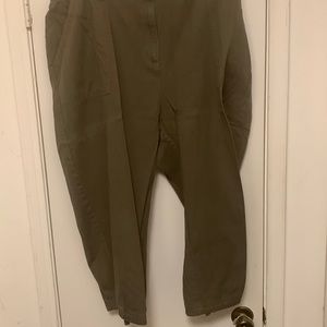 Taupe colored capris, 24W, Classic Elements, some elastic in waist